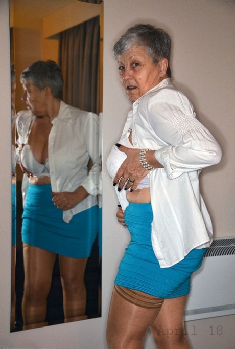 huge wide hips granny homemade exclusive archive