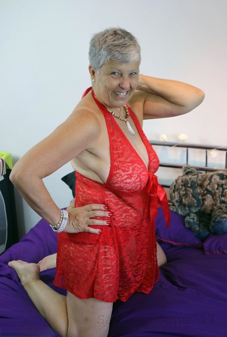 granny boobstures hot nude gallery