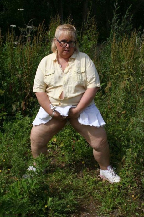 shit granny free sexy image