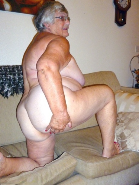 granny o milf nudes pic