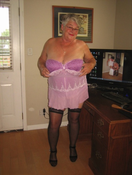 skinny granny fucks grandson hot naked pictures