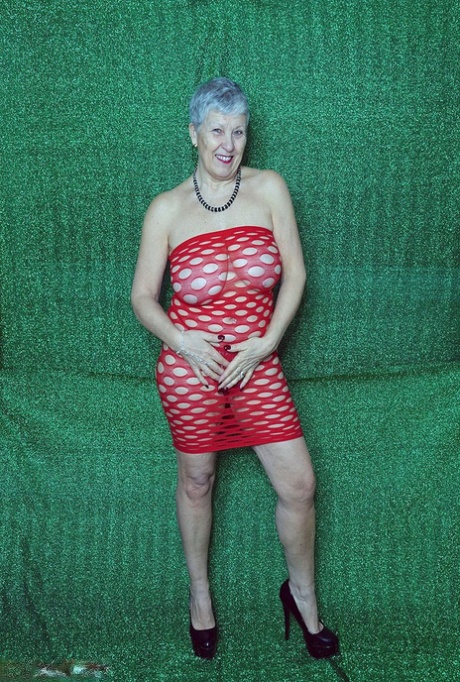 granny taking a load of cum erotic pictures