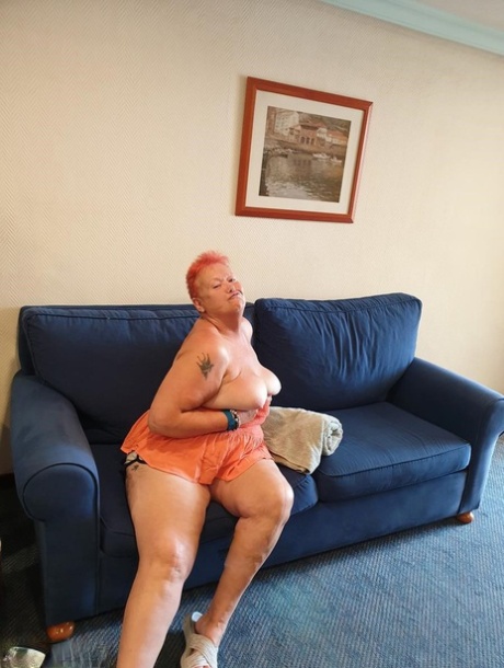 anonymous granny fuck free naked image