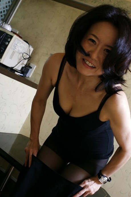 asian mature uncensored sexy pic